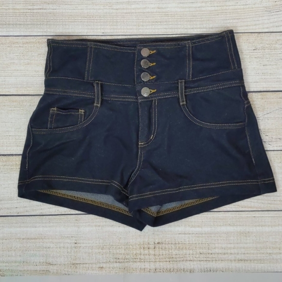 like an angel Pants - LIKE an angel high waisted shorts size medium